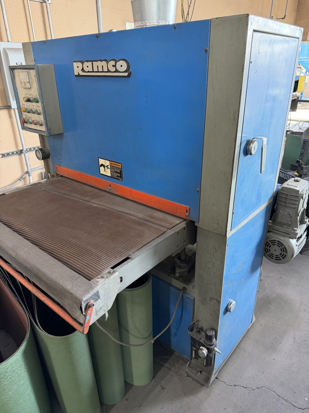 Rectificadora de banda Ramco #DW-37R, 36"