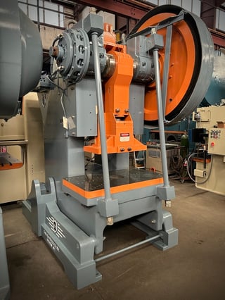 150 Ton, V & O Press #150ST, OBI press, 7" stroke, 20" Shut Height, 80 SPM, 1980