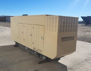 100 KW Generac #2966970100, Natural Gas Generator, 107 HP, 2300 RPM, 120/240 V, 279 hours, 2003