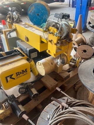 2.5 Ton, TC America #SX304100, patented track straight monorail system w/ R & M wire rope hoist