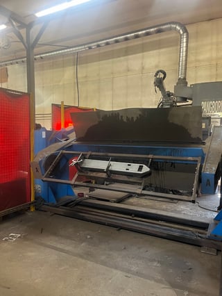 Motoman, under power 6, long reach welding robot, Miller 452 welder, ferris wheel positioner 500 kg per side