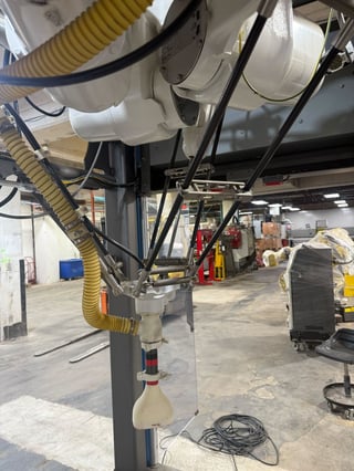 Fanuc, m- 3ia/6s, Delta Series with R-30iB controller, Robot Pick & Place Cell/Enclosure Included (4