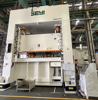 550 Ton, Seyi #SAG4-550(S)-5, Bed & Slide 145.67 x 98.43", 27.56" Die Height, 17.7" Stroke, 12-22 SPM, 2024