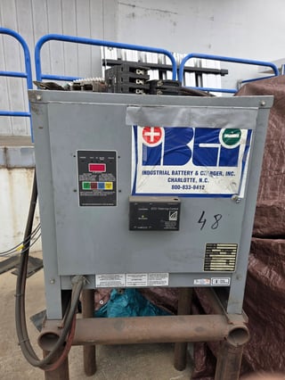 Industrial Battery & Charger #XPT24-865E, 48 volt forklift battery c, 865 AH, 156 Amp Output, 480 Volt, 3