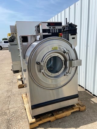 60 lb. Aliance / Unimac #UWN060K1MXU3001, Reconditioned High SpeedWasher/Extractors, (2 available)