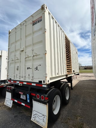 600 KW Caterpillar #3412, diesel generator set, standby, 277/480 Volts, 2005