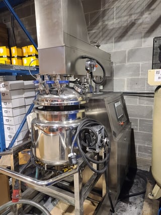 13.2 Gal. MIC #50L, Vacuum Mixer Dispenser, 60 Liter Pot, 50 Liter Working Volume, 316 Stainless Steel, 1400