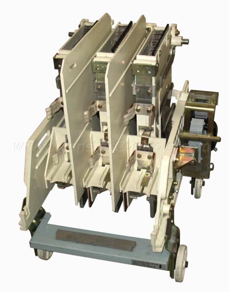 400 Amps, General Electric #IC-302AA4, 2300/5000V., roll-in, call for more info, pricing & quantity