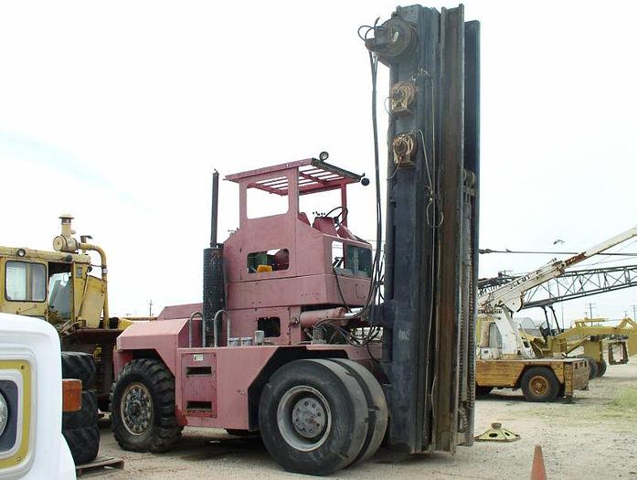 36000 lb. Taylor #TY360S, forklift with carriage & long forks