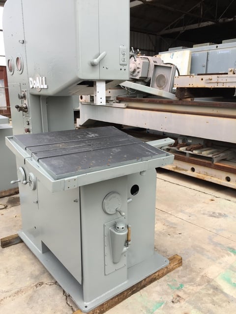 26" DoAll 2612, vertical band saw, power feed table for Sale Surplus