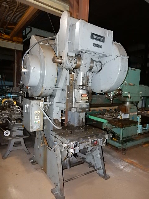 60 Ton, South Bend Johnson #60BG-AC, 4" stroke, 46 SPM, 32" LR x 21" FB bed area, New 1972, Limited Use, Tag