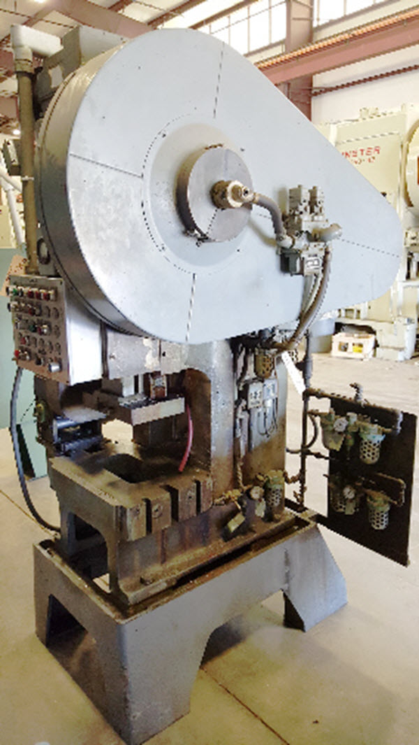 32 Ton, Minster #B1, gap, OBI, 3" stroke, 10" Shut Height, 24" x15" bed, 175-350 SPM, 1968
