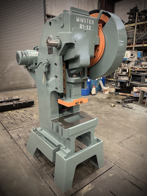32 Ton, Minster #B1, gap, OBI, 3" stroke, 10" Shut Height, 24" x15" bed, 175-350 SPM, 1968