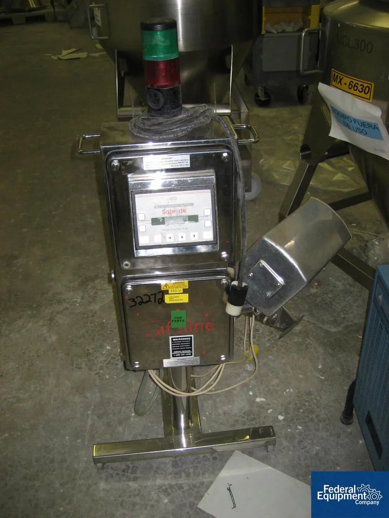 Safeline #PHARMXSR4V1/26X22, metal detector, module serial# 32625, serial# 13123, #3475-28