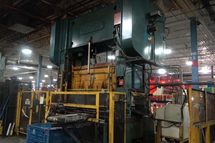 400 Ton, Brown & Boggs #SS2-400-96-48, 14" stroke, 27" Shut Height, 10" adj., air clutch & brake, 1989