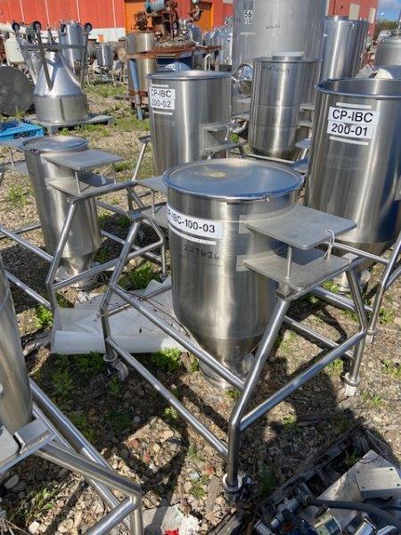 25 gallon Stainless Steel tank, 18" dia. x 21" straight side, flat top, cone bottom