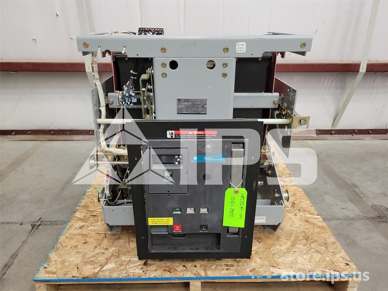 3200 Amps GE Wps-32 Mo/do We1lcqsx1xaxxbx 120 Volts AC Shunt Trip, Mvt Pm Lsig, 3200 Amps Ct, 3200 Amps Rp