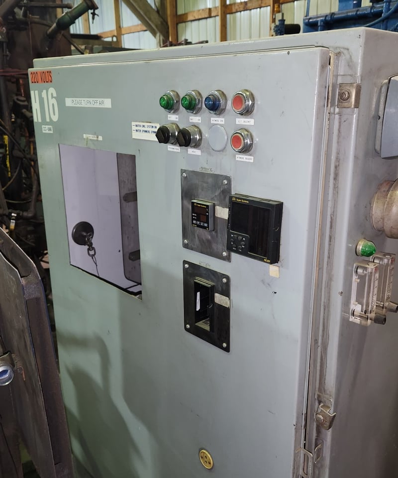 36" width x 24" H x 48" D Lindberg #11-RO-364824-20, 2000&deg;F, 68 KW, atmosphere