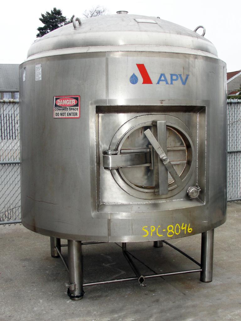 1300 gallon APV Crepaco, vertical tank, Stainless Steel, 60 psi, 300 Degrees Fahrenheit  internal, dish bottom