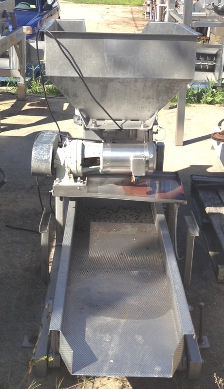 18" wide x 6' long, Commercial MFG, vibrating, 1 HP, 1725 RPM
