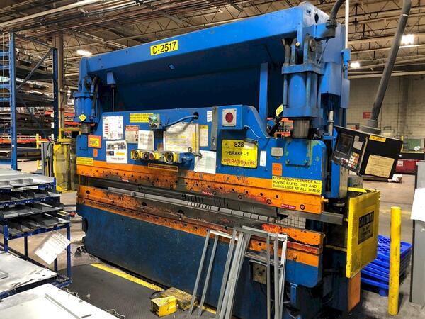 90 Ton, Cincinnati #90CBX10, 144" overall, 128" between housing, 8" stroke, 15 HP, 1988