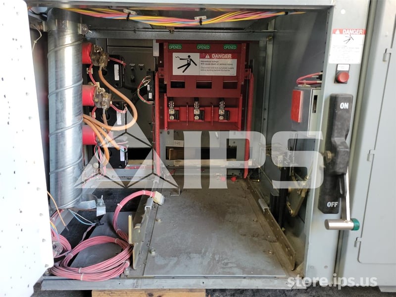 400 Amps Sa 81000 Series Vacuum Indoor Switchgear 5 KV Two 400 Amps ...