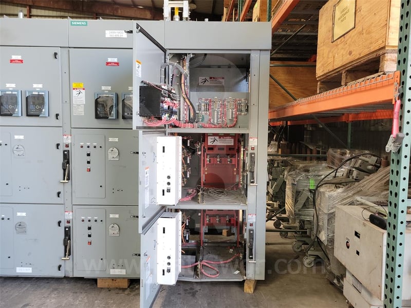 400 Amps Sa 81000 Series Vacuum Indoor Switchgear 5 KV Two 400 Amps ...