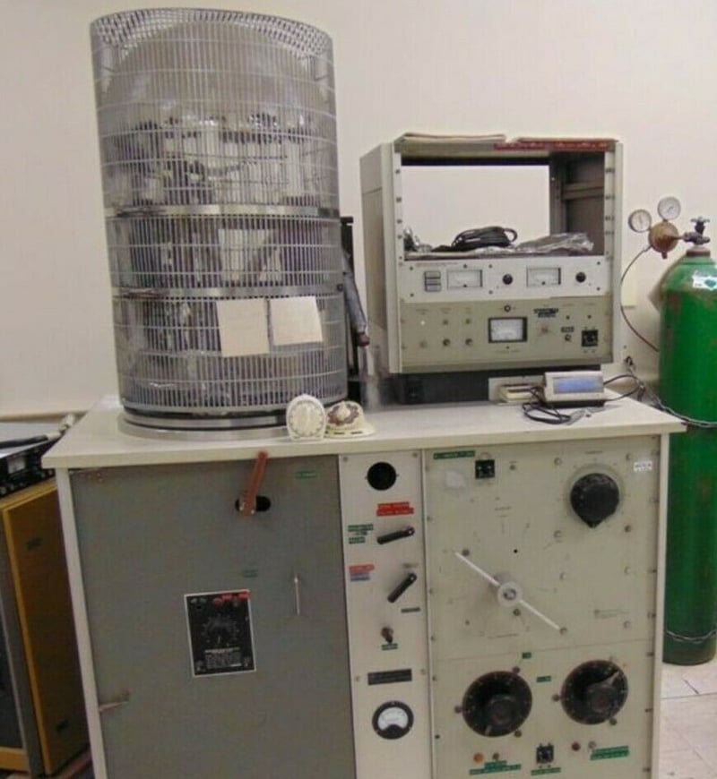 Varian Thermal Evaporator / Vacuum Deposition Chamber for Sale