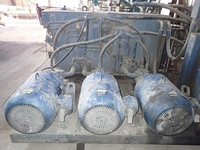 Saturn #72-46T, dual shaft shredder, 300 HP (3) 100 HP pumps, 72" x46" chamber, 1993
