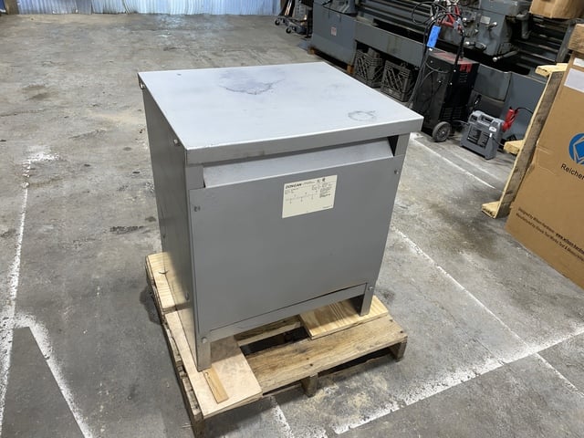 90 KVA 480 Primary, 420 Secondary, Dongan, auto transformer, Cat.# 64-9000-2216