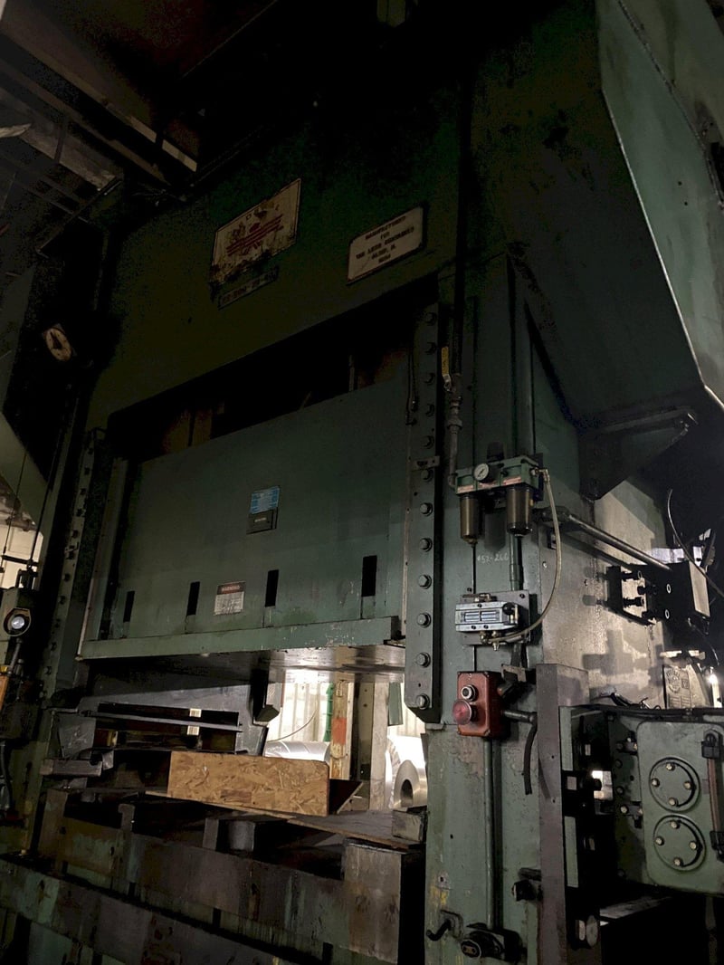 200 Ton, Federal #S2-200-72-48, straight side double crank press, 6" stroke, 28" Shut Height, 6" adjustment