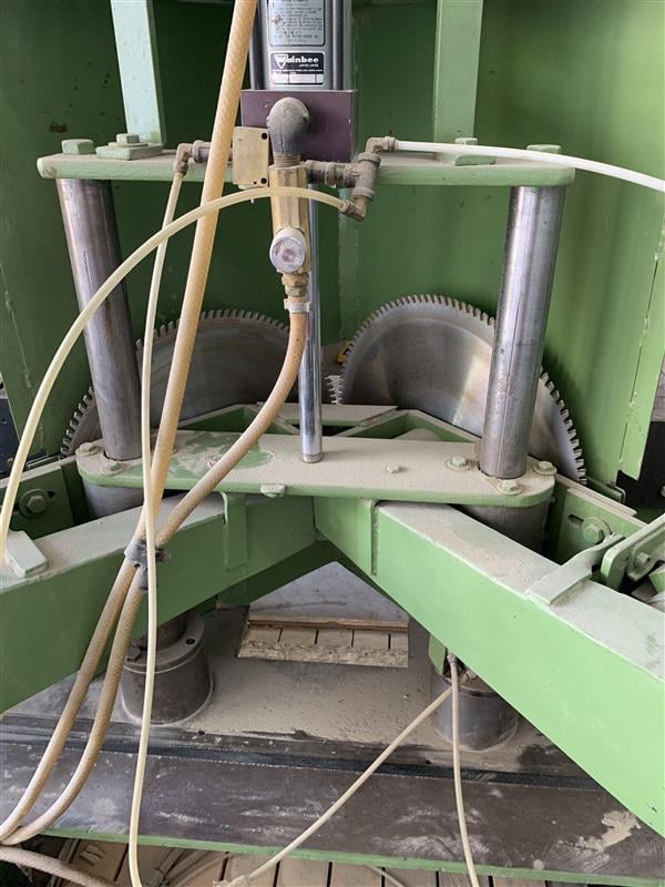 18" Knapp 18in., Double Toe Kick Miter Saw, (2) 2 HP, (2) pneumatic