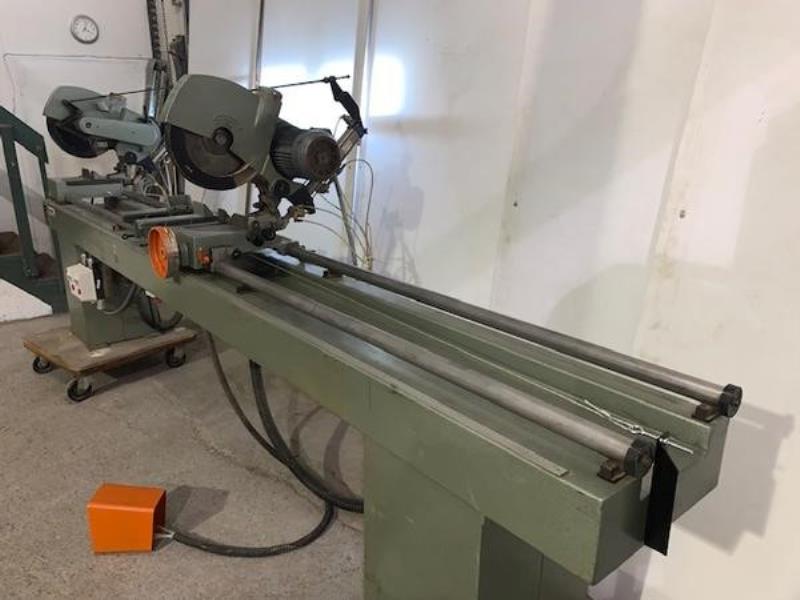 Pertici Univer400IP, Double End Miter Saw, (2) saw heads, 3 HP 3000