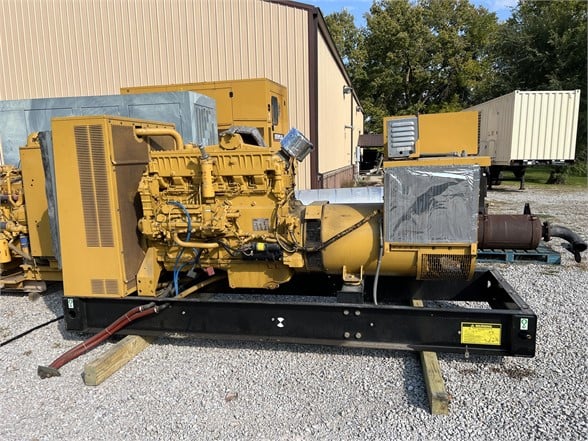 400 KW Caterpillar #3406, diesel generator set, 277/480 Volts, 3-phase, 1879 hours, open skid, 1993, S/N