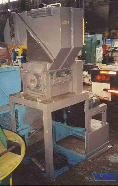 14" x 16" Cumberland, plastic granulator, 16.5" cut circle diameter, 5/16" holes screen, #18791