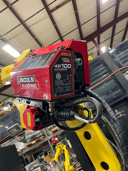 Lincoln Electric Welding Cell With Fanuc ArcMate 100iC R30iA robot for Sale Surplus Record