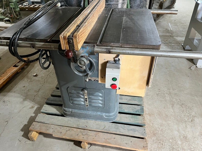 Sold at Auction: Black & Decker Table Saw, Blade 10, 120 V