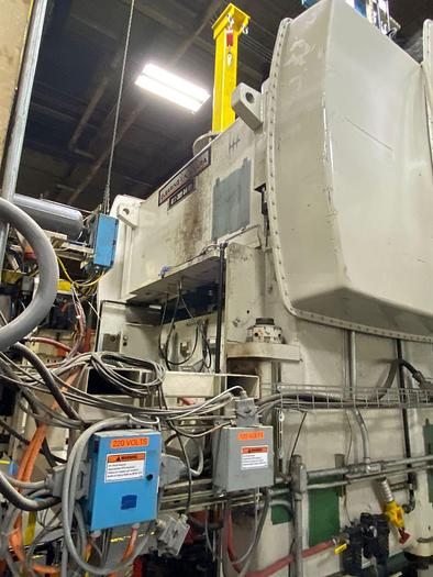 330 Ton, Clearing Niagara #SC2-330-84-60, 84" x60" bed, 18" stroke, 36" Shut Height, 20-40 SPM, 1997