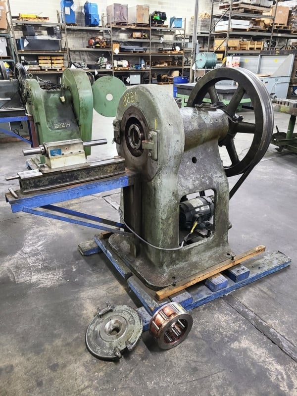 No. 3A Standard, 1-3/4" rotary swager, 3/8" solid capacity, 2-1/2" die length, 1-19/32" die heigth