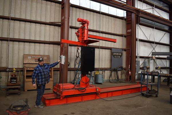 5.5' x 6' Ransome #6x6, welding manipulator, 480 V., powered travel car