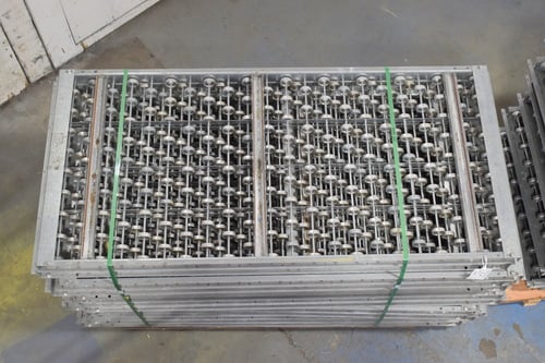 32" wide x 5.8' long, Gravity skate wheels conveyor roll-case, 26 sections