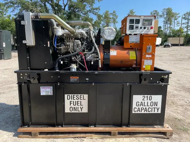 60 KW Generac #48123, standby diesel generator, 120/240 Volts, Mitsubishi engine, 2005, #089233