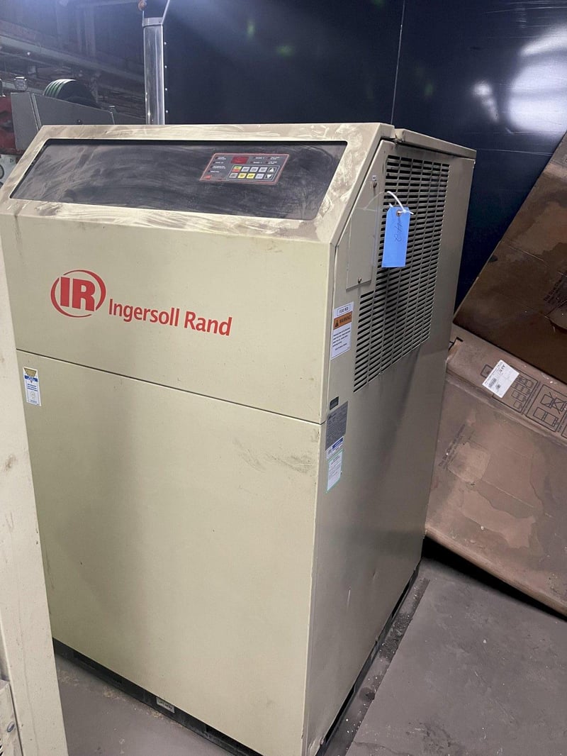 800 cfm, IngersollRand MVC800A400, refrigerated air dryer, serial