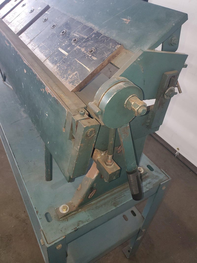 16 gauge x 4' Enco 1305061, finger brake press for Sale Surplus Record
