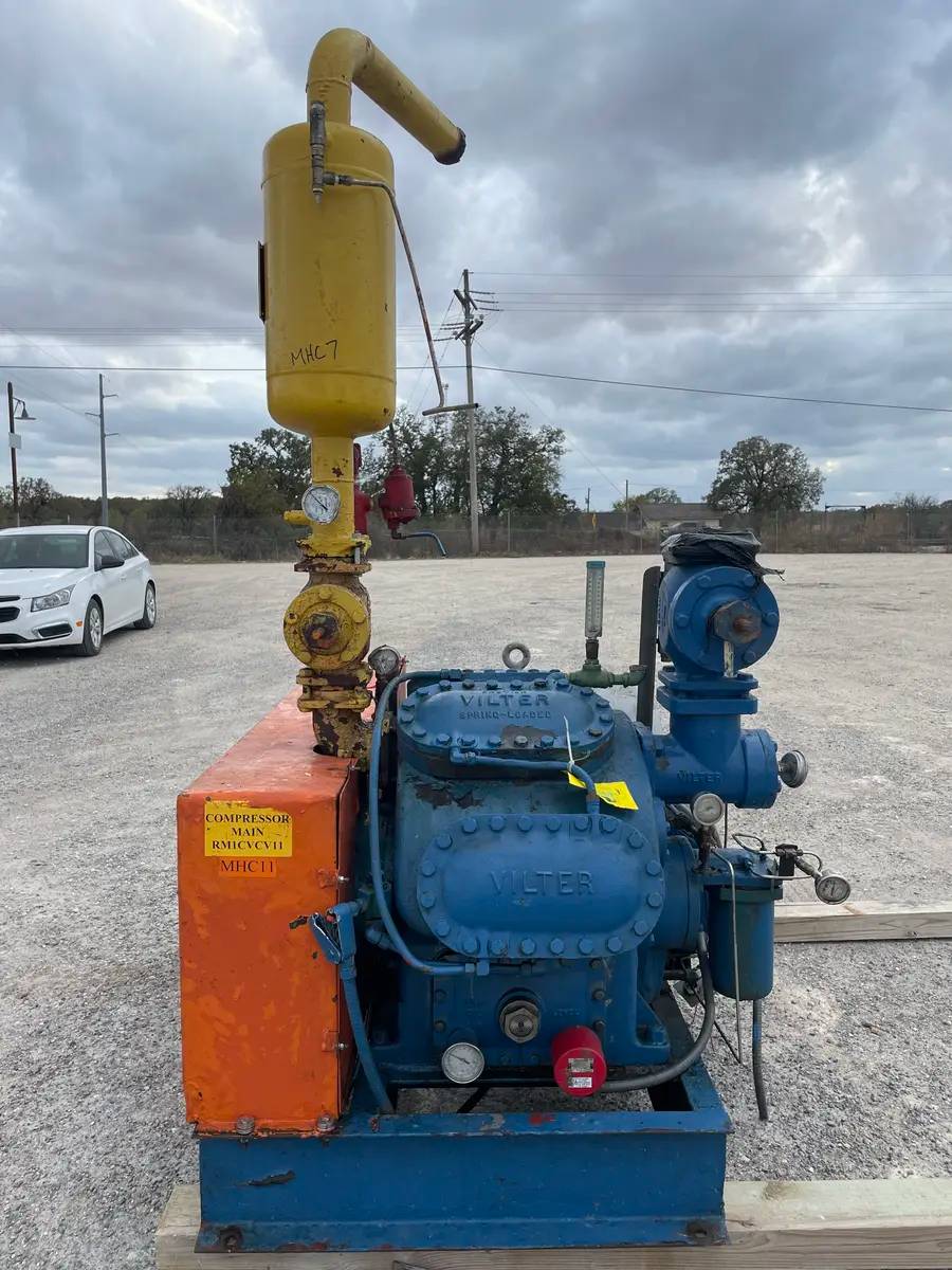 100 HP Vilter 438, 8-Cylinder Reciprocating Compressor Package, Belt ...