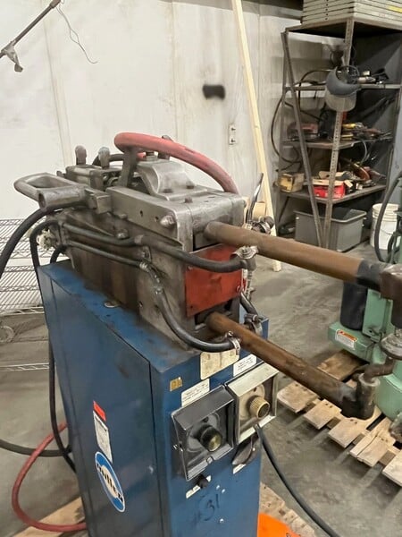 20 KVA Miller MPS20AFT, spot welder, pedestal, air operated, 10" tongs, 1/4" cap., 230 V./1 ph