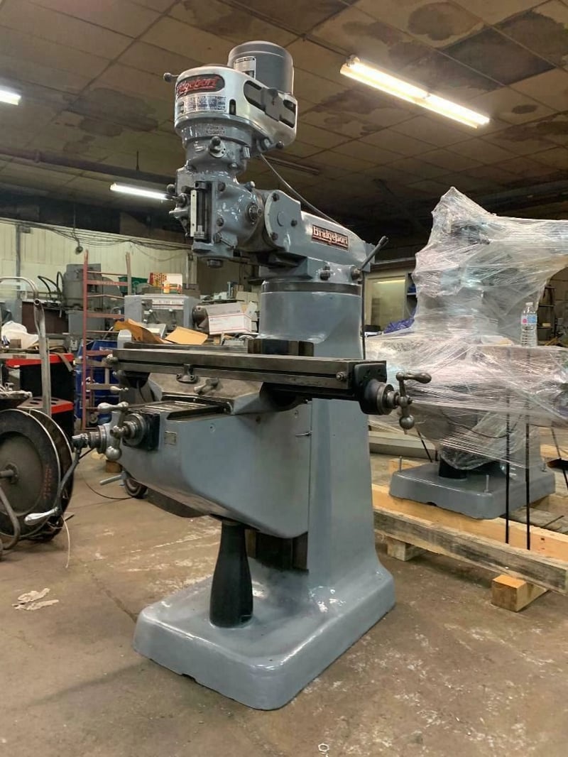 Bridgeport SeriesI, milling machine, 1 HP, tight machine, good