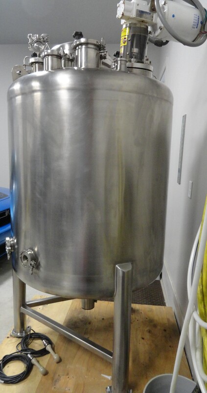 200 gallon Stainless Fabrication Inc., Reactor, 316L Stainless Steel, 38" diameter x 35" L tank, 50 psig @