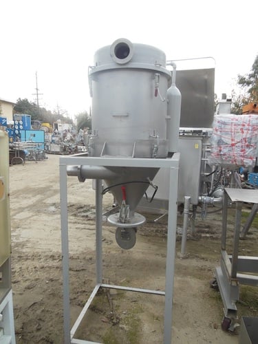 16 sq.ft., Stainless Steel Pulse Jet Dust Collector, 20" dia. x 24" straight side unit, (7) 6" dia. x 18"
