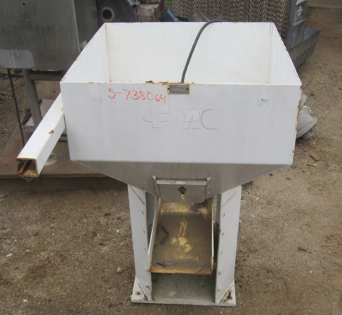 7" wide x 1' long, Syntron #SCR-18, Vibratory Feeder, 5 cu.ft. hopper, 21" x 21" x 19" deep hopper, 115 V